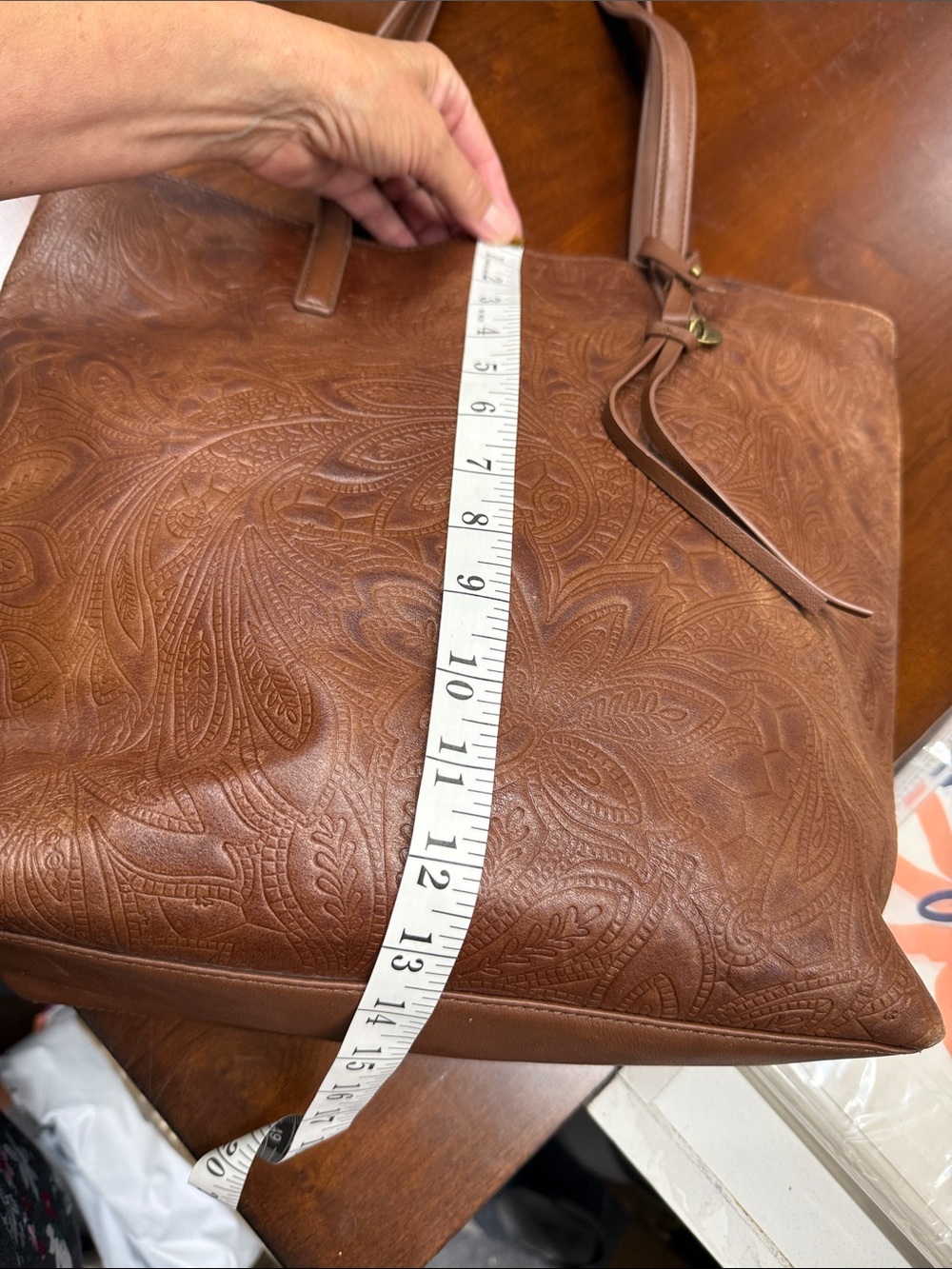 Embossed Lucky Brand Brown Leather Tote Bag - Picture 9 of 11
